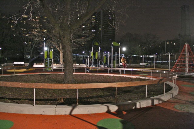 Allan_Gardens_Playground_torontofunplaces.com_12