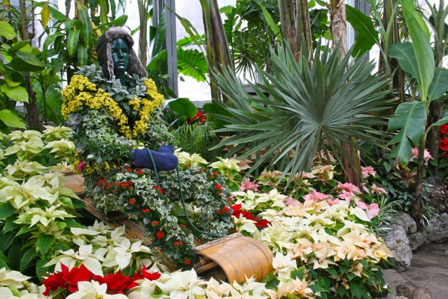 Allan_Gardens_during_Christmas_Flower_Show_2015_toronofunplaces.com_4