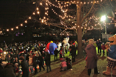 Carolling in the park at The Beach